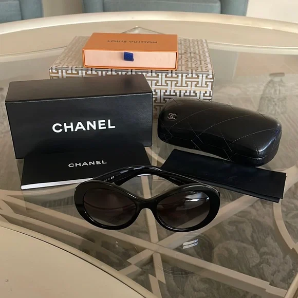 Chanel 5372 sunglasses 2025